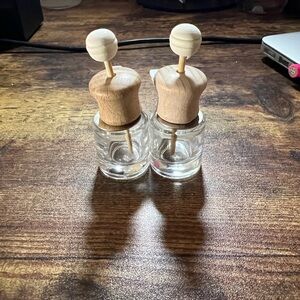 Reed Diffuser Clip on car freshener filled with oil set of 2